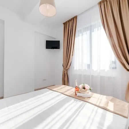 Forever Sunrise-mamaia Nord Apartment *